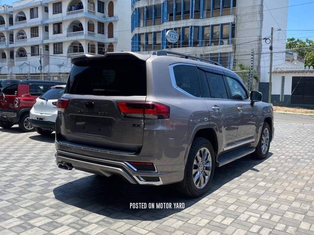 Toyota Land Cruiser 2022 Beige