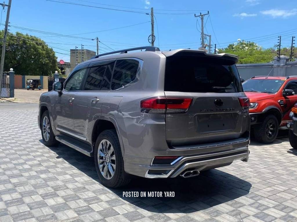 Toyota Land Cruiser 2022 Beige