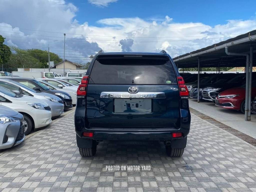 Toyota Land Cruiser Prado 2018 Black