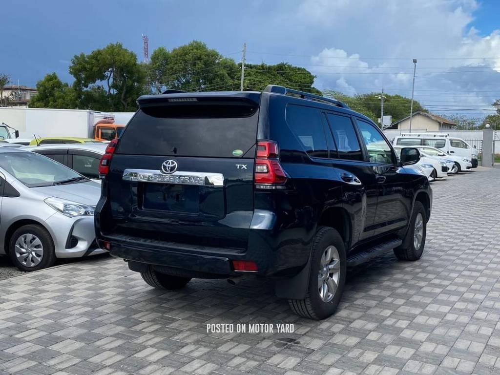 Toyota Land Cruiser Prado 2018 Black