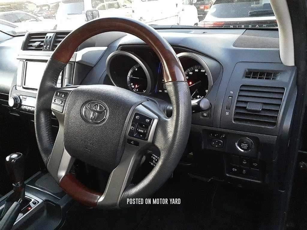 Toyota Land Cruiser Prado 2017 Black