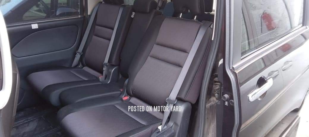 Nissan Serena 2017 Brown