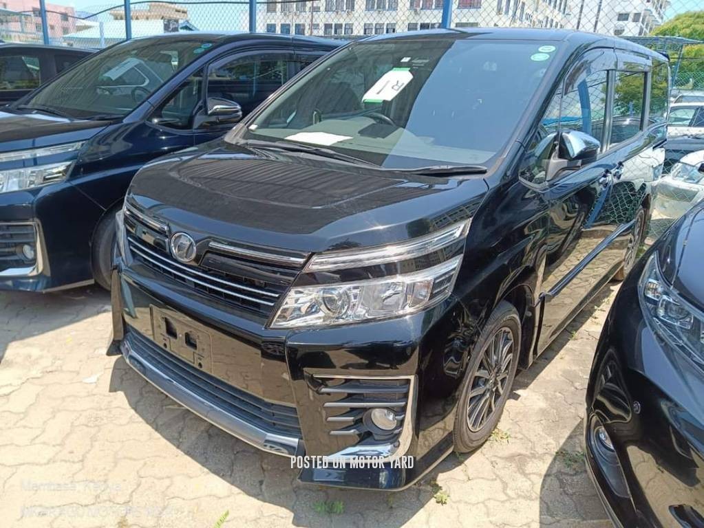 Toyota Voxy 2016 Black