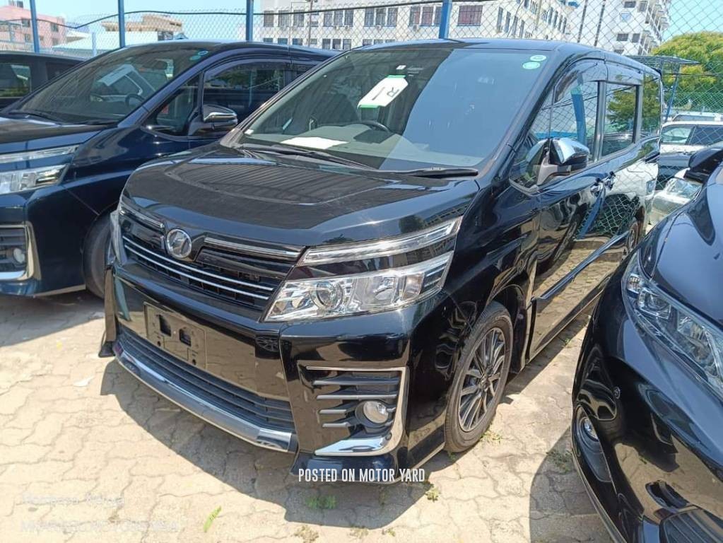 Toyota Voxy 2016 Black