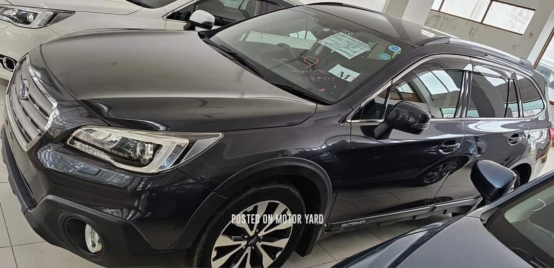Subaru Outback 2017 Black