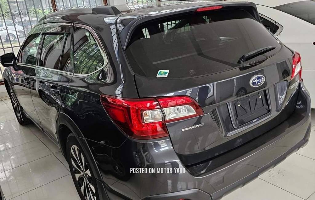 Subaru Outback 2017 Black