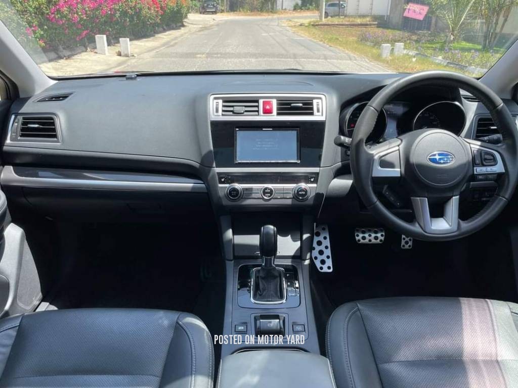 Subaru Outback 2017 Black