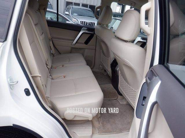 Toyota Land Cruiser Prado 2018 White