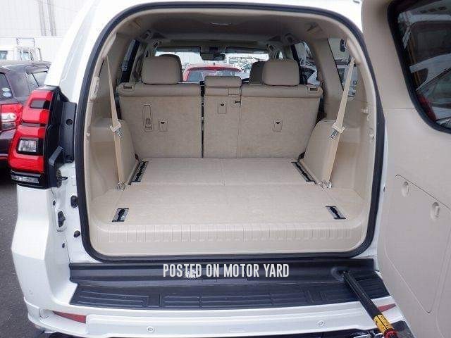 Toyota Land Cruiser Prado 2018 White