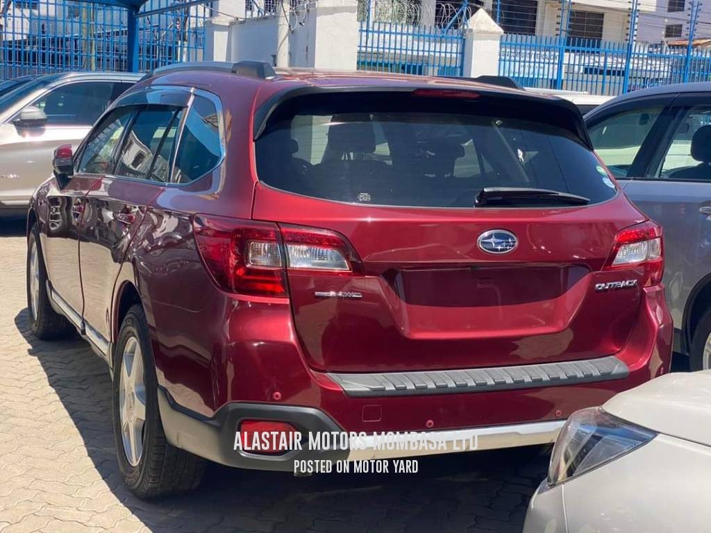 Subaru Outback 2017 Red