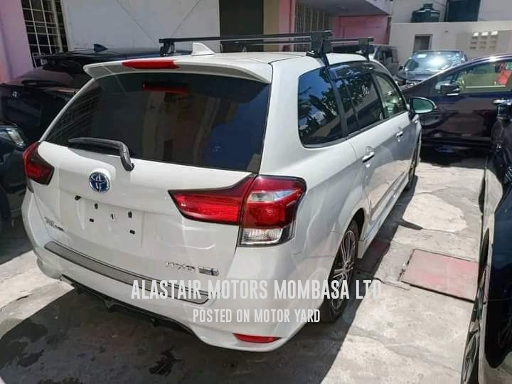 Toyota Fielder 2018 White
