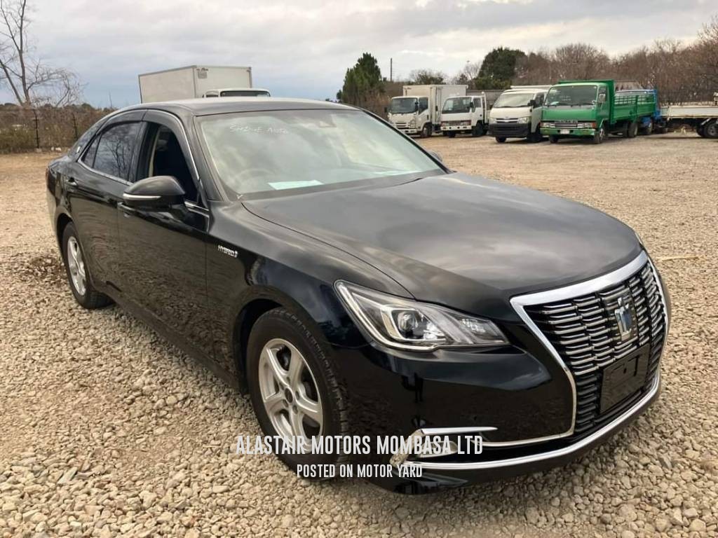 Toyota Crown 2017 Black