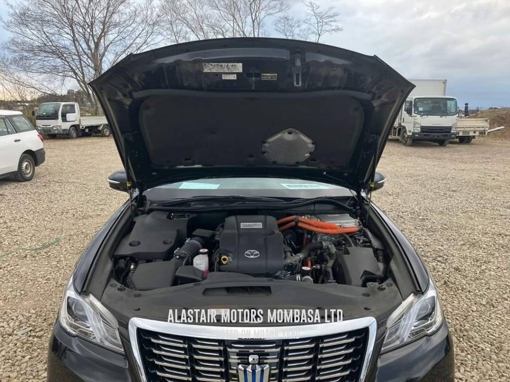 Toyota Crown 2017 Black