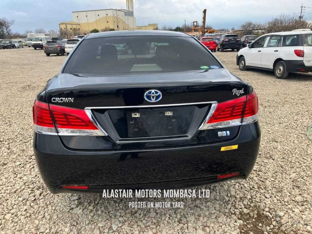 Toyota Crown 2017 Black