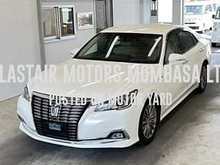 Toyota Crown 2017 White