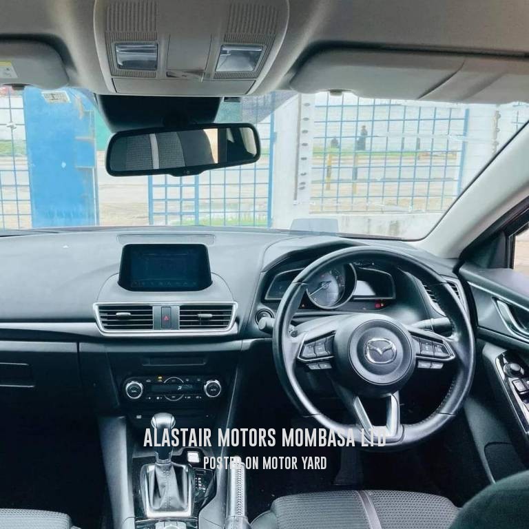 Mazda Axela 2017 Red