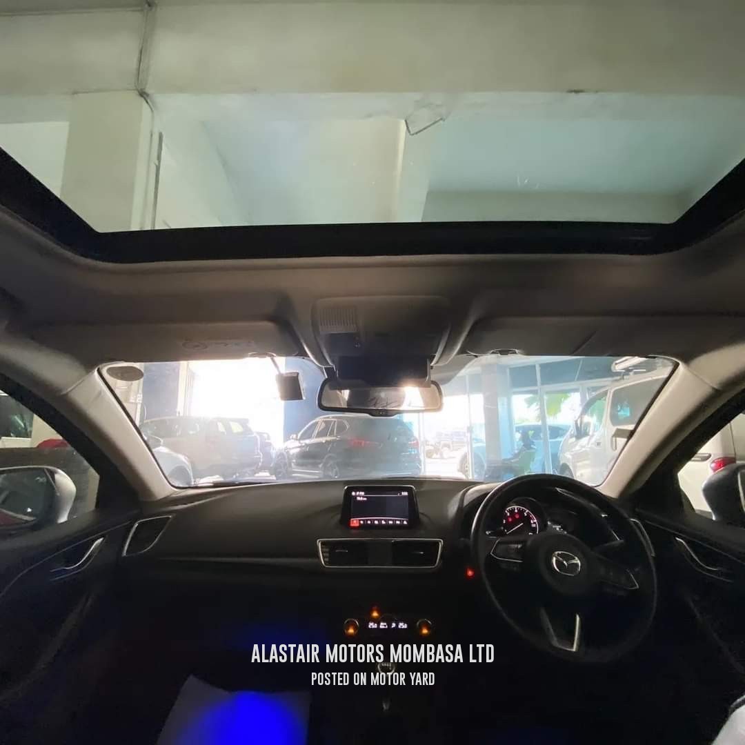 Mazda Axela 2018 Red