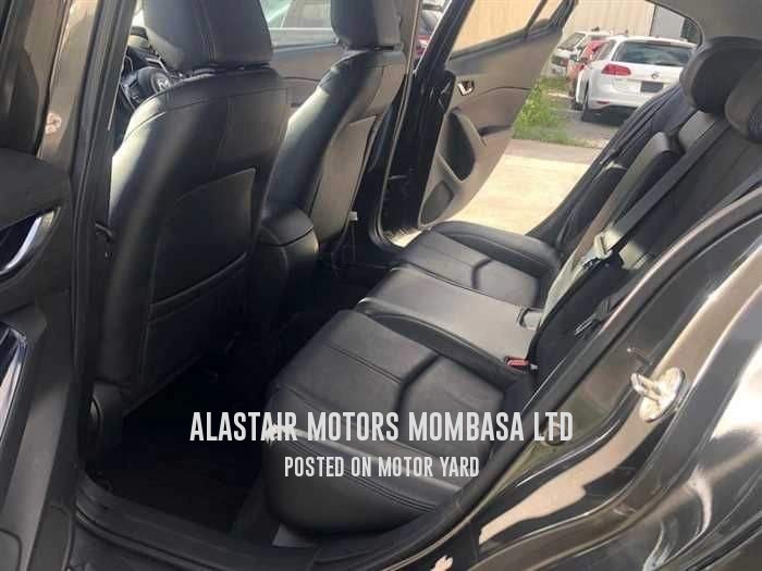 Mazda Axela 2017 Grey