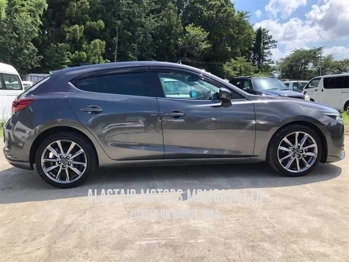 Mazda Axela 2017 Grey