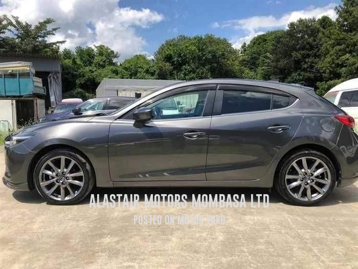 Mazda Axela 2017 Grey