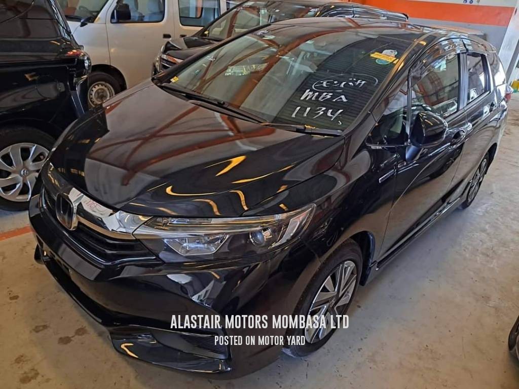 Honda Fit Shuttle 2017 Blue