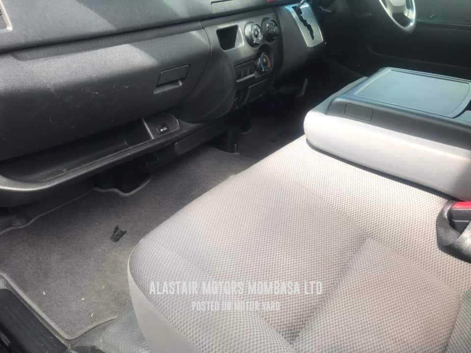 Toyota HiAce 2017 Black