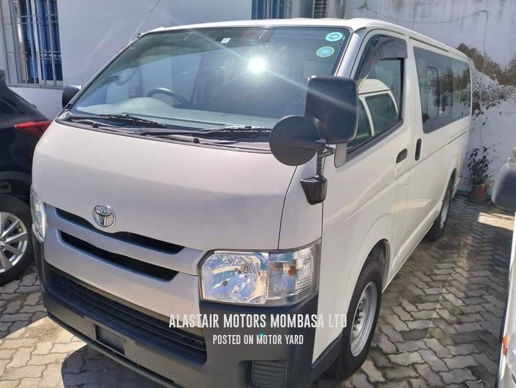 Toyota HiAce 2017 White