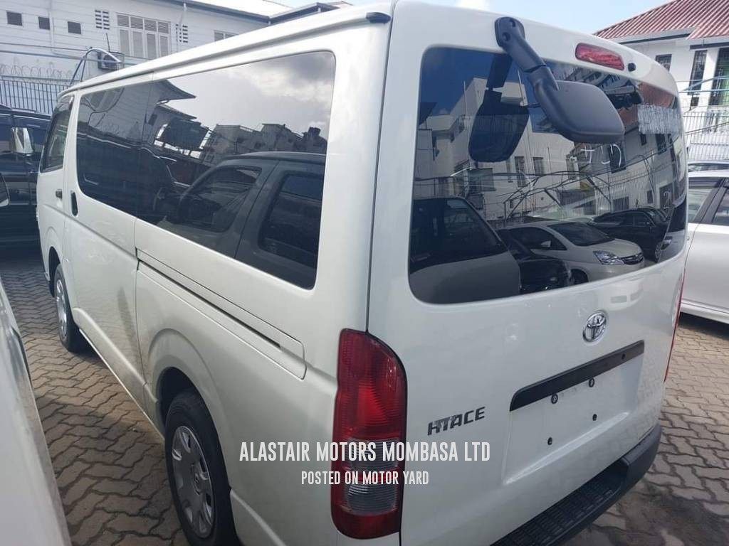 Toyota HiAce 2017 White