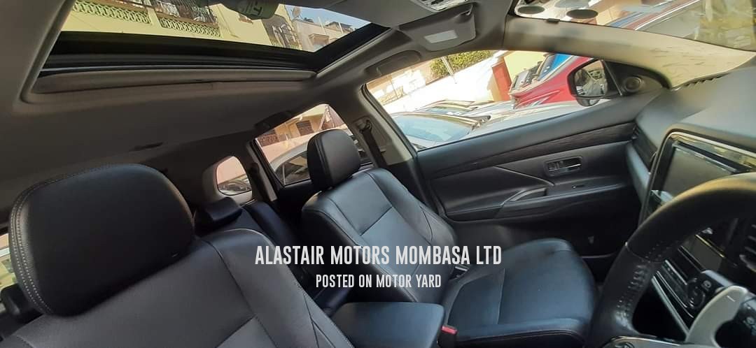 Mitsubishi Outlander 2016 White