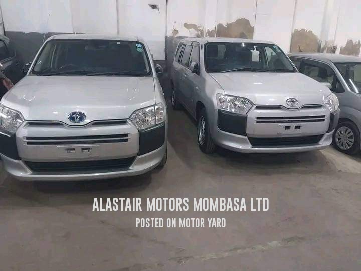 Toyota Probox 2017 Silver