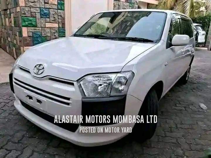 Toyota Probox 2017 Silver