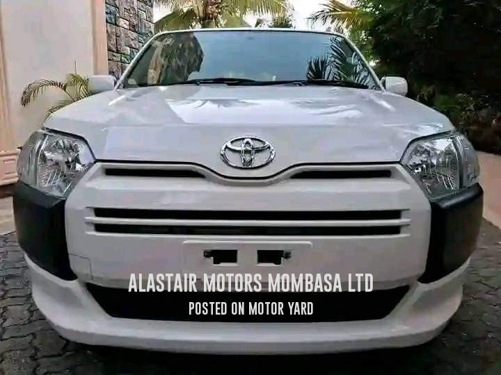 Toyota Probox 2017 Silver