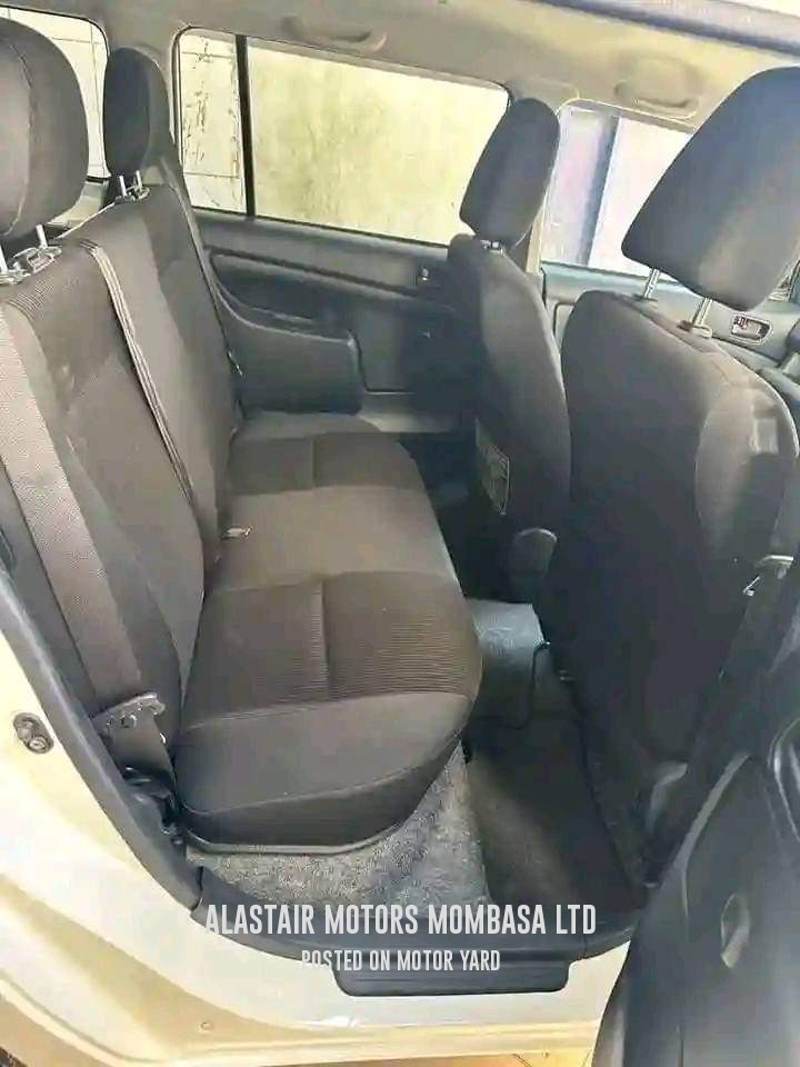 Toyota Probox 2017 Silver