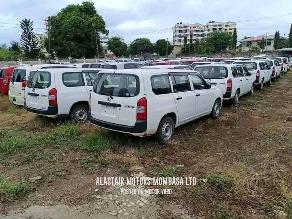 Toyota Probox 2017 Silver