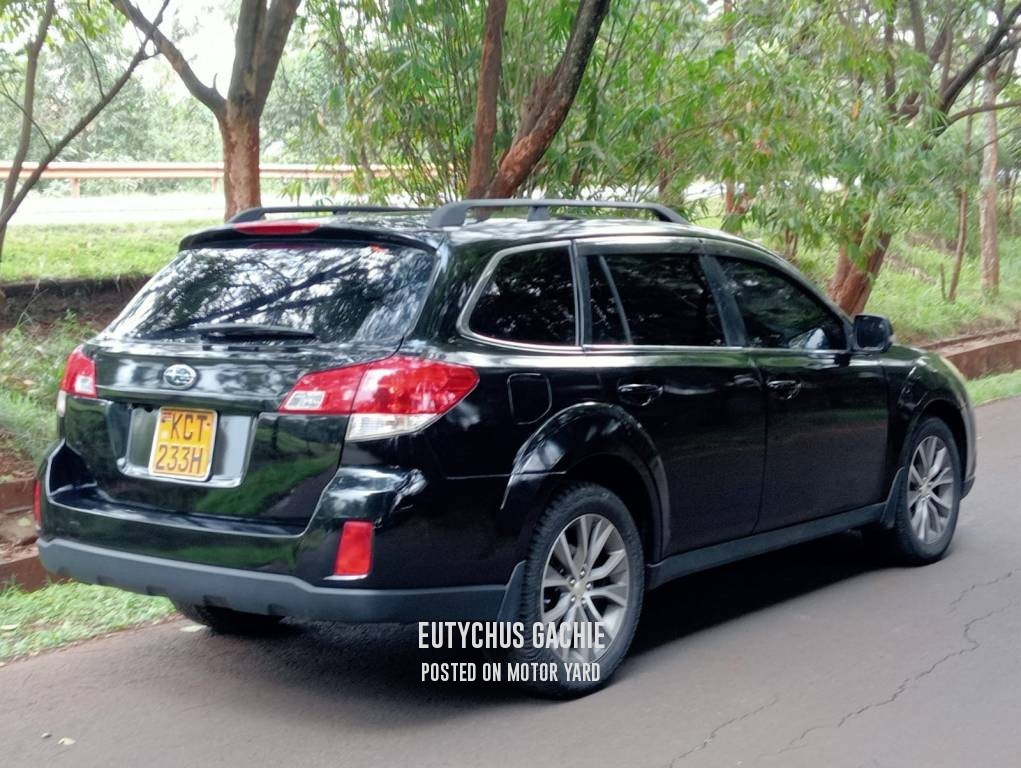 Subaru Outback 2010 Black