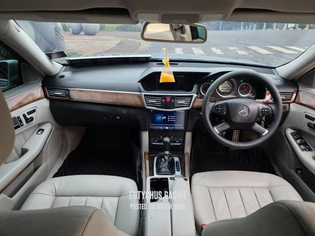 Mercedes-Benz E250 2011 Grey