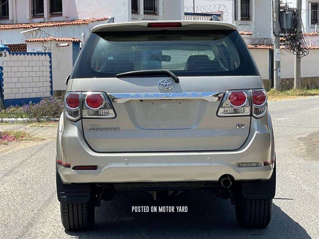 Toyota Fortuner 2016 Beige