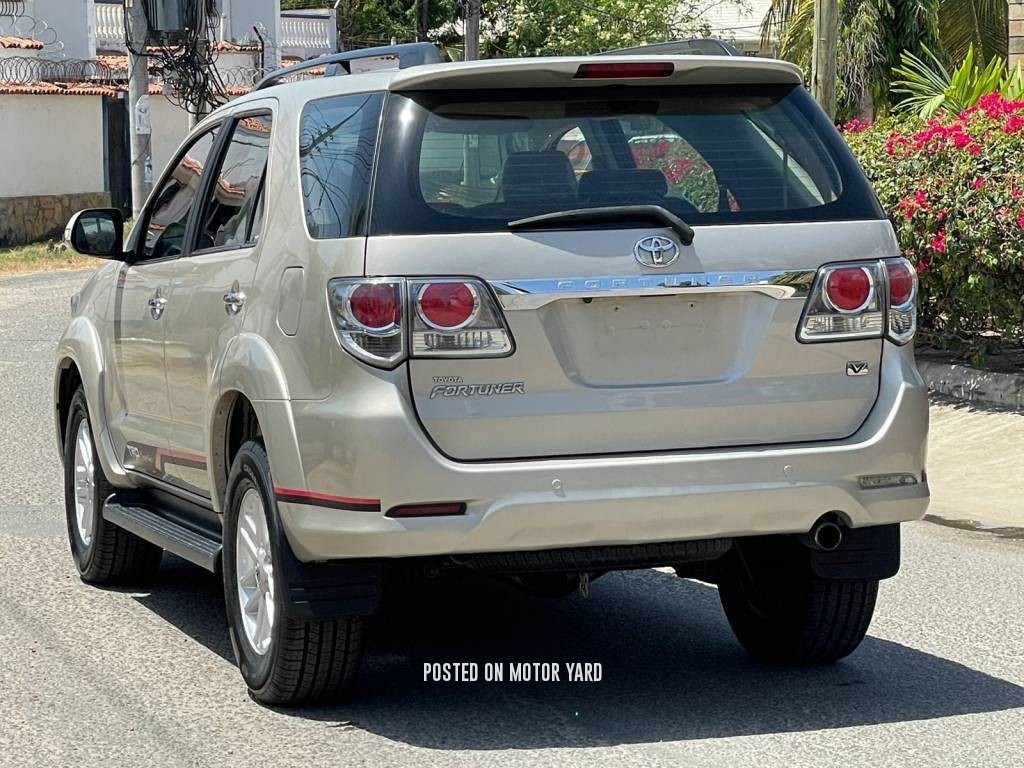 Toyota Fortuner 2016 Beige