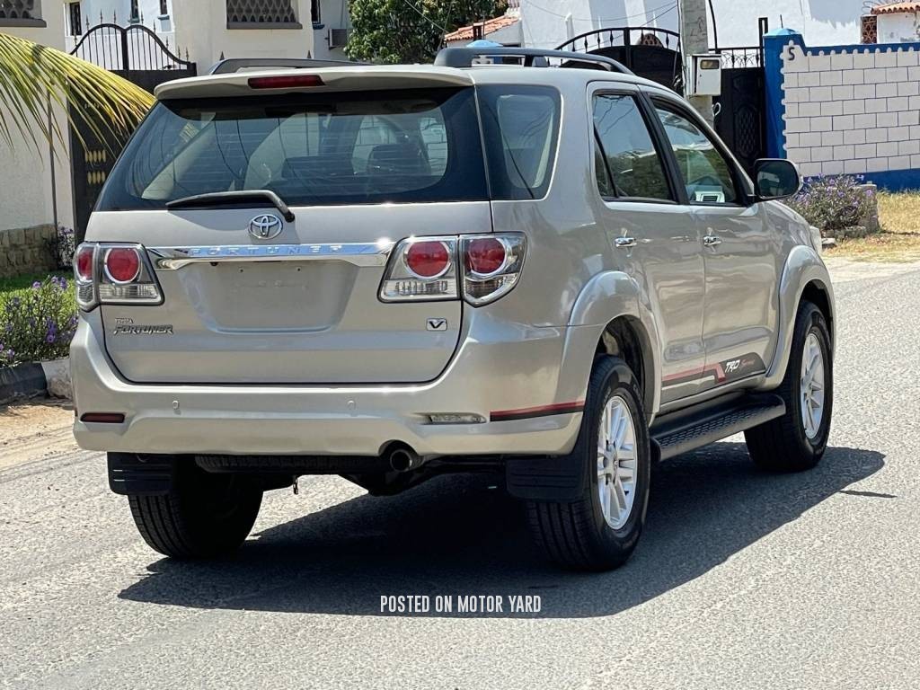 Toyota Fortuner 2016 Beige