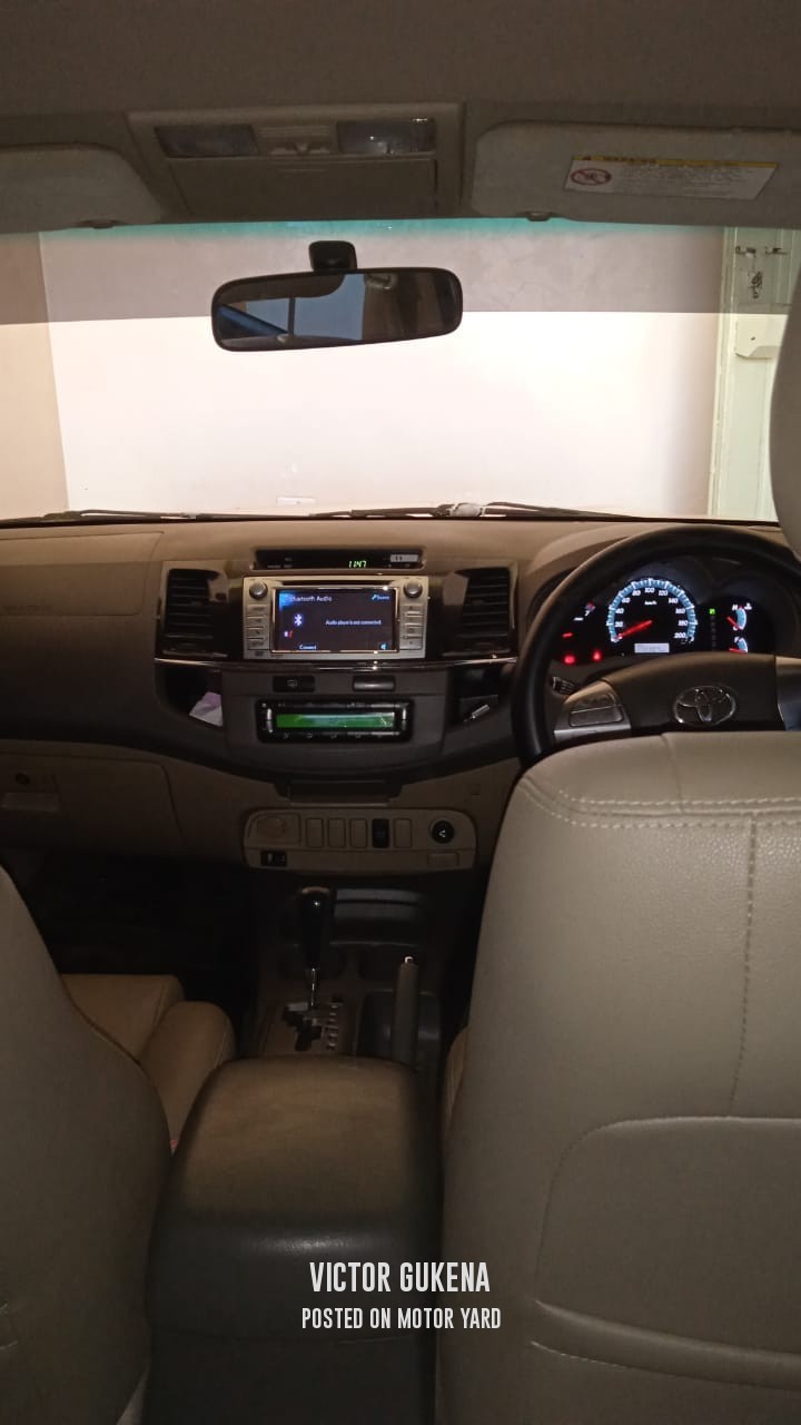 Toyota Fortuner 2012 Grey
