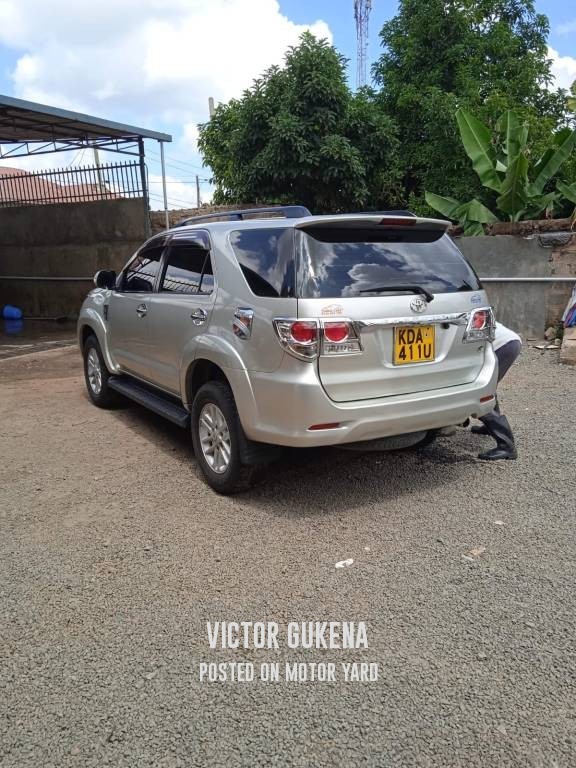 Toyota Fortuner 2012 Grey