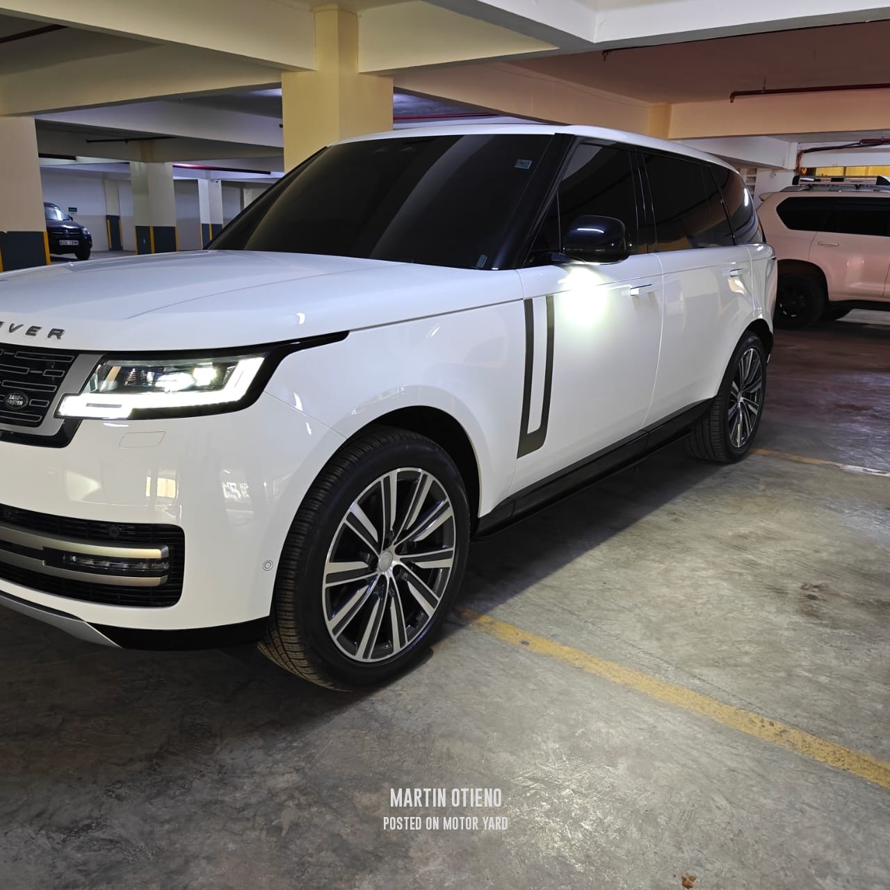 Range Rover Autobiography 2024 White