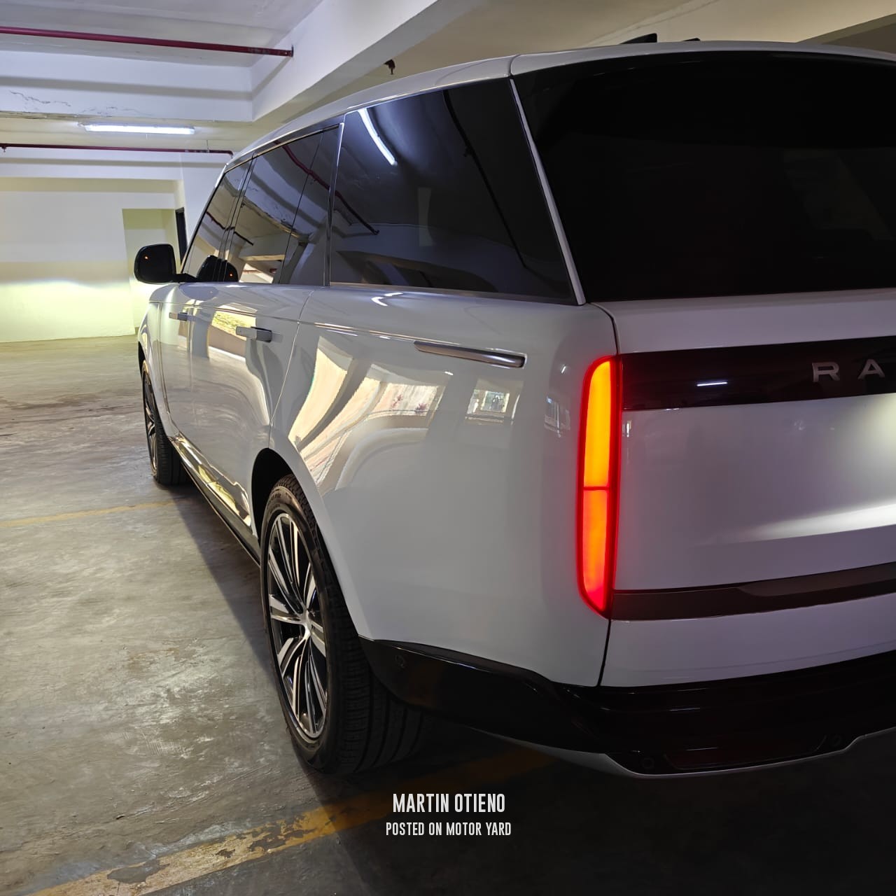 Range Rover Autobiography 2024 White