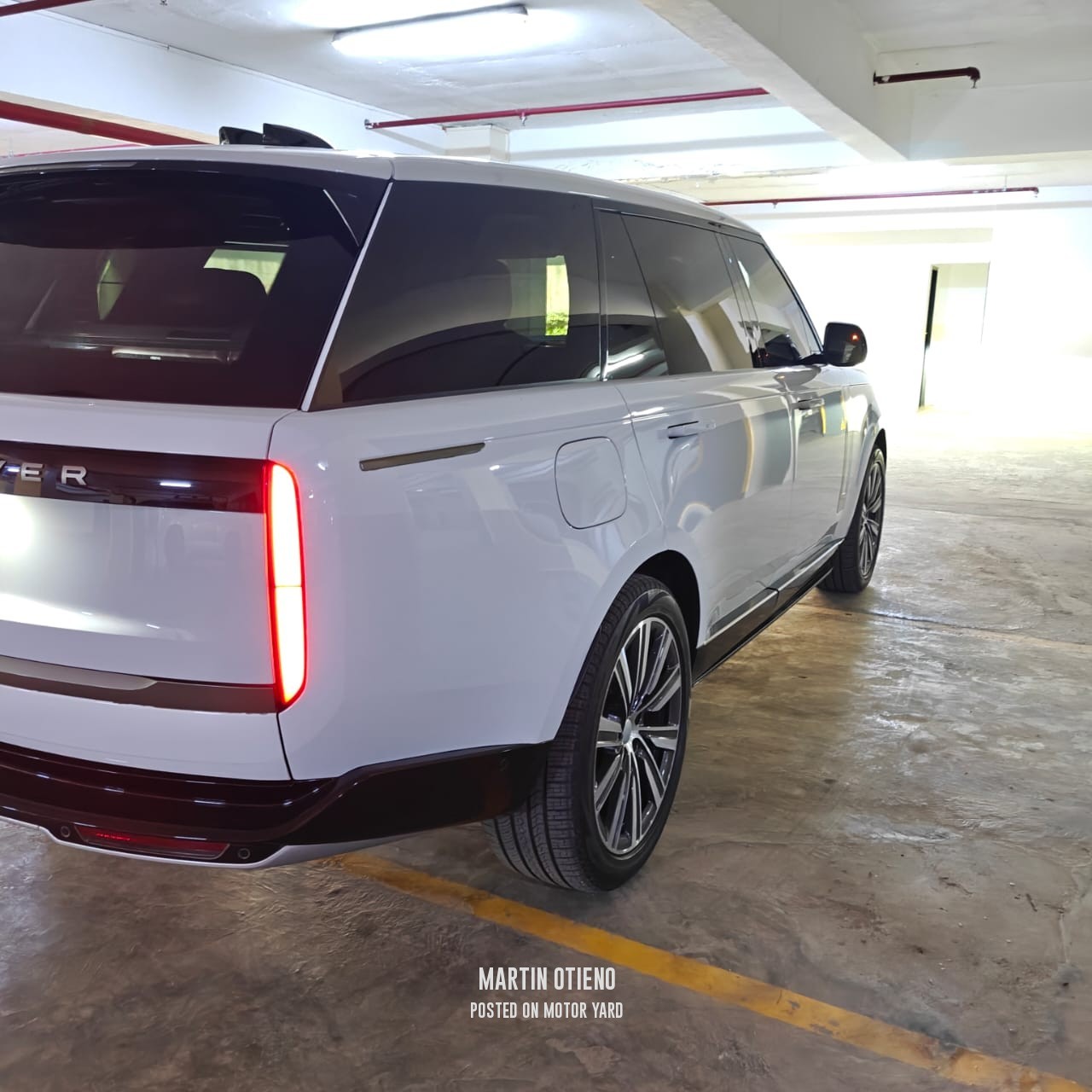 Range Rover Autobiography 2024 White
