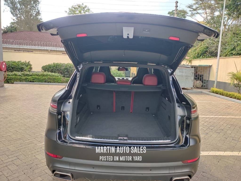 Porsche Cayenne 2018 Black