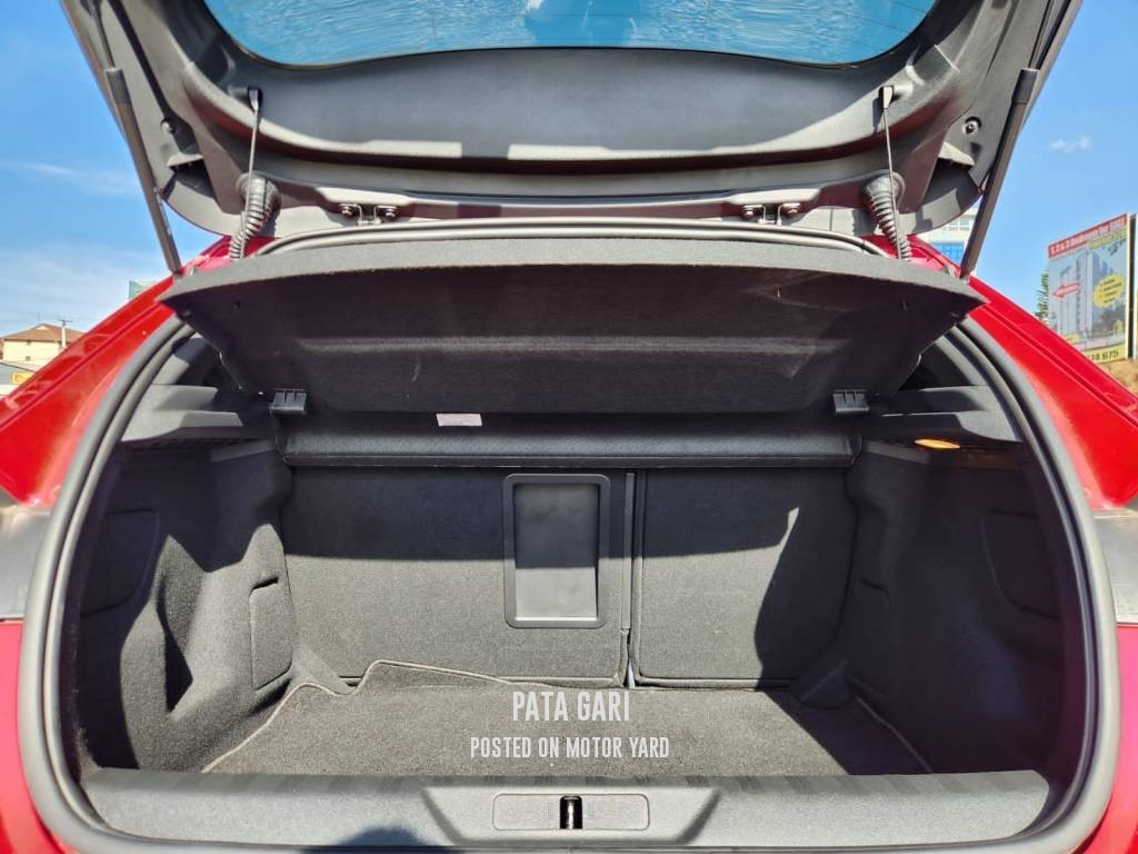 Peugeot 308 2017 Maroon