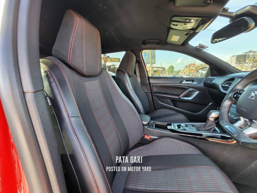 Peugeot 308 2017 Maroon