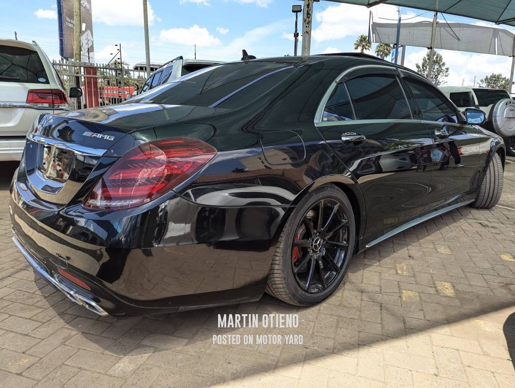 Mercedes-Benz  2015 Black