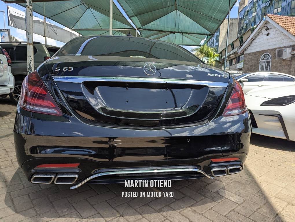 Mercedes-Benz  2015 Black