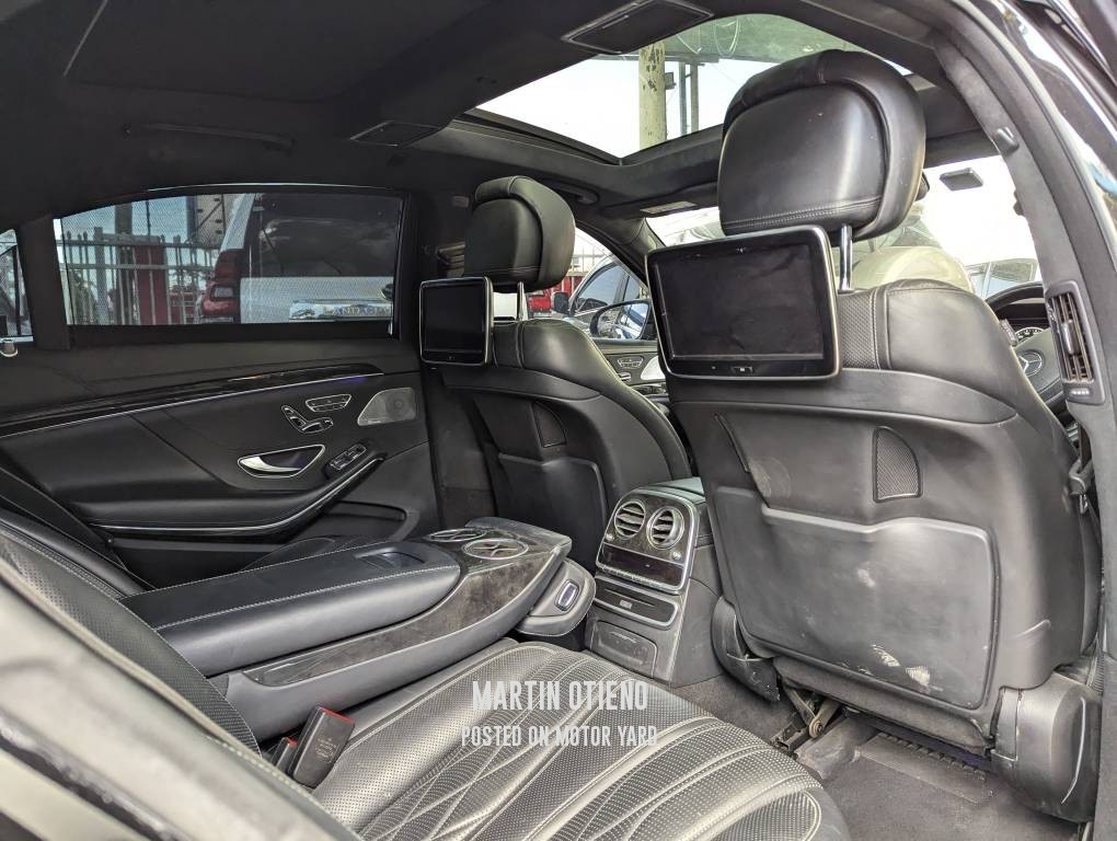 Mercedes-Benz  2015 Black